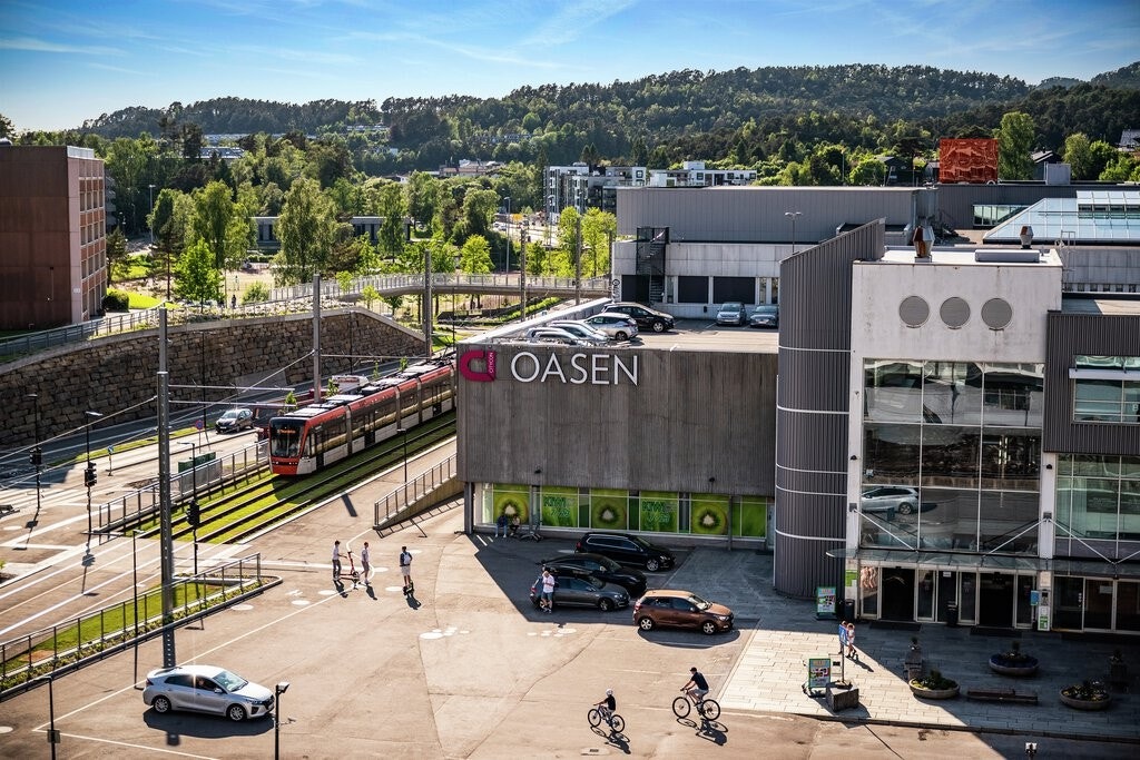 - Det er kort kjørevei til Oasen senter og bybanestopp - Galleribilde