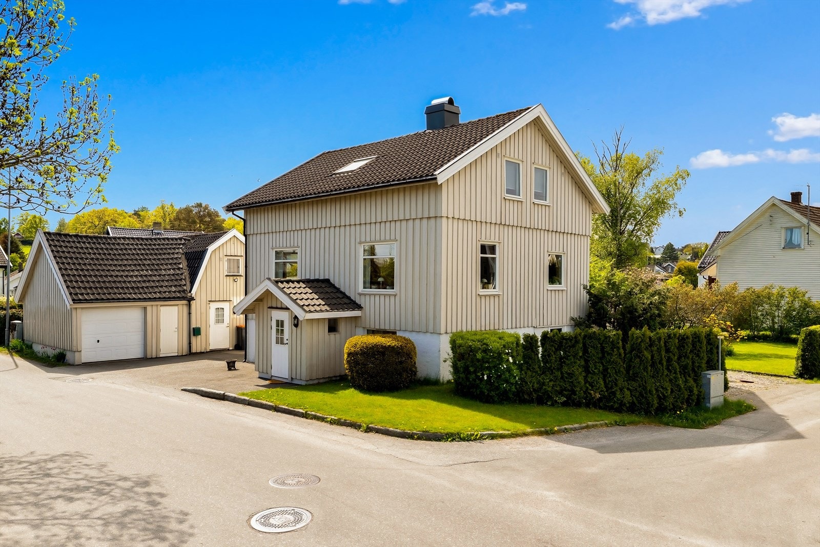 Velkommen til denne innholdsrike eiendommen! Foto: Karl Fillip Kronstad. Galleribilde