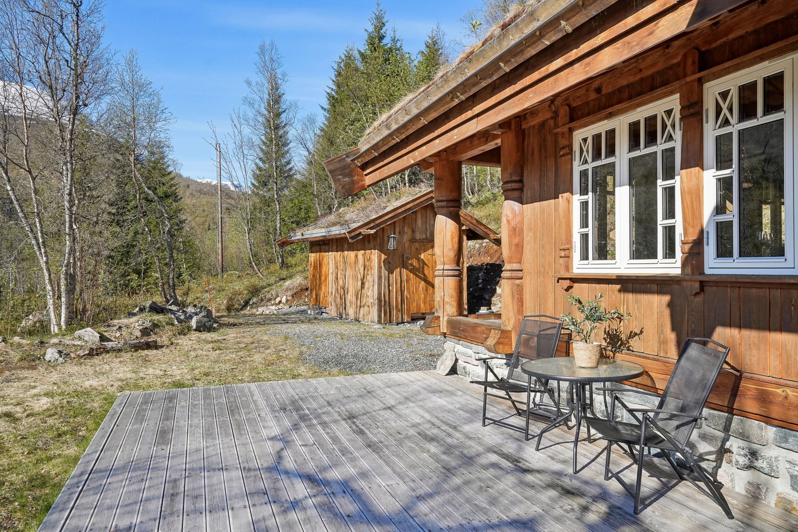 Terrassen er belagt med Møre Royal terrassebord. Galleribilde