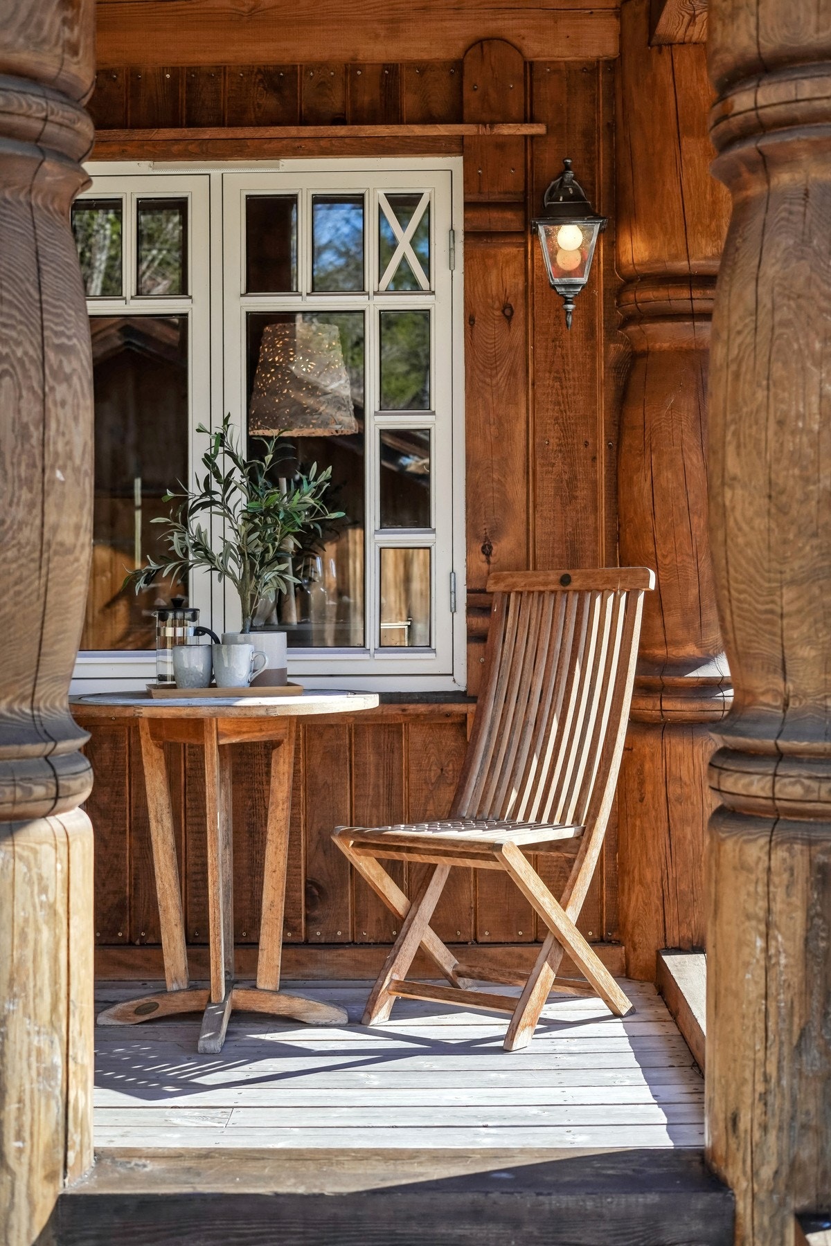 Overbygd terrasse hvor du kan nyte stillheten. Galleribilde