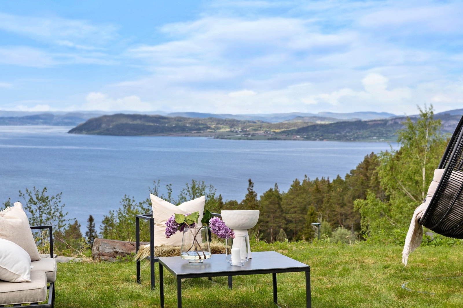 Uteplass & fjordutsikt Galleribilde
