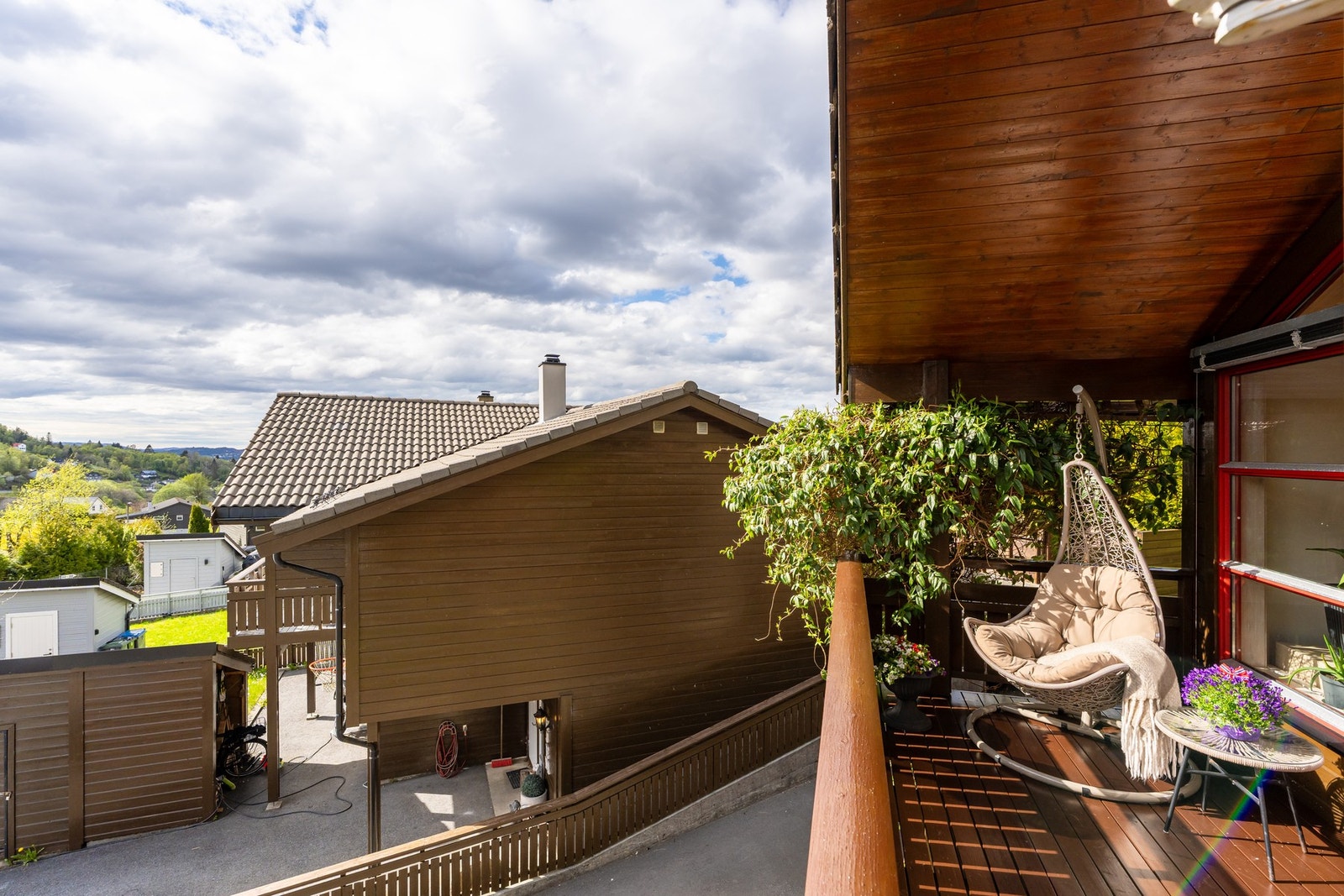 Det er god plass til å møblere med en sittegruppe på altanen. Galleribilde