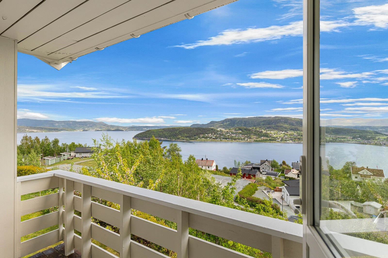 Her kan virkelig morgensolen nytes Galleribilde