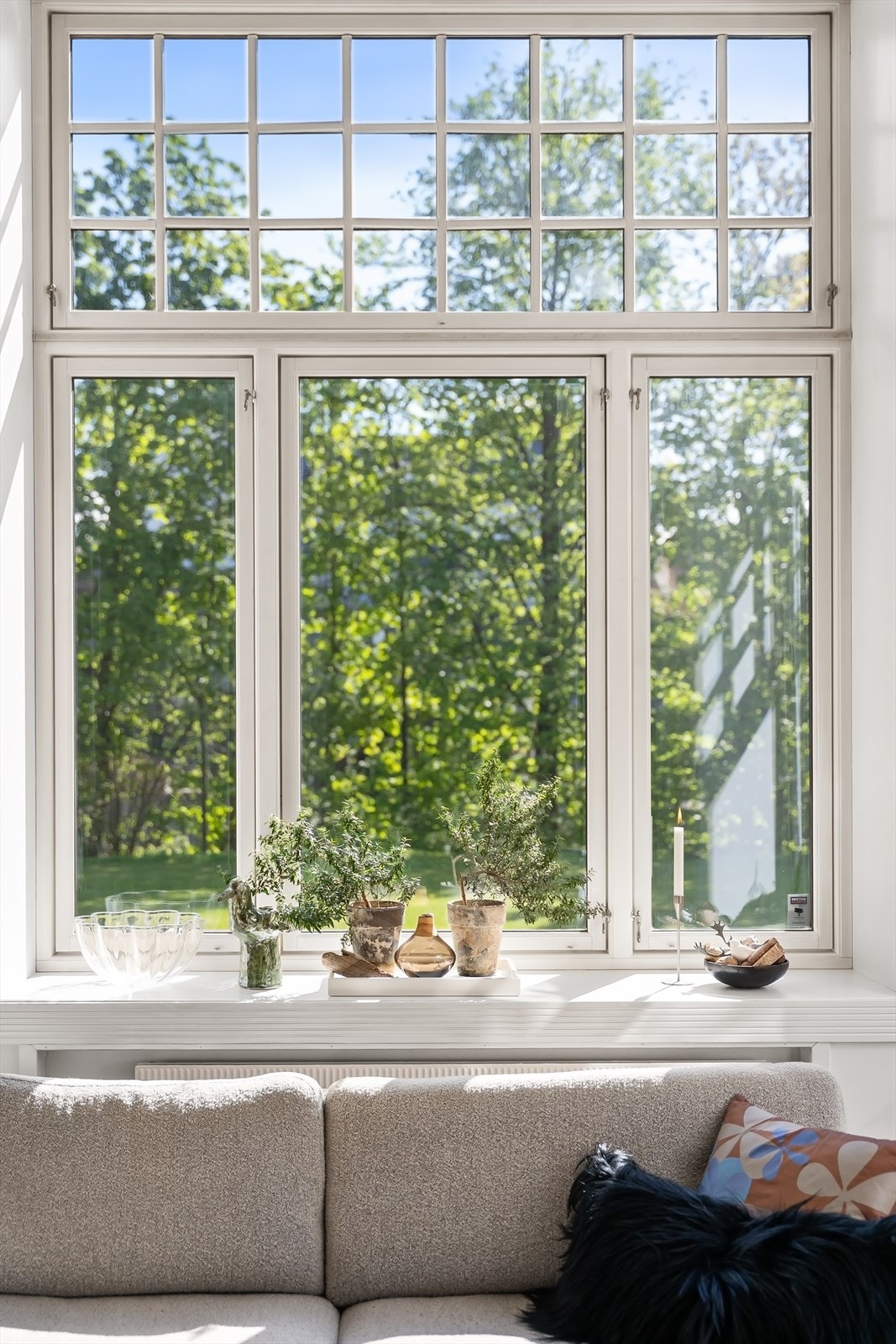 Vinduene er fra 2008 og har karmer og rammer av tre. Galleribilde