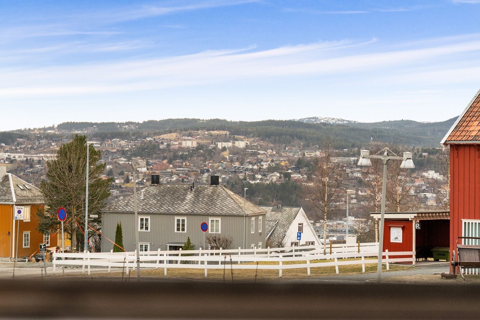 Utsikt fra stuen. Galleribilde