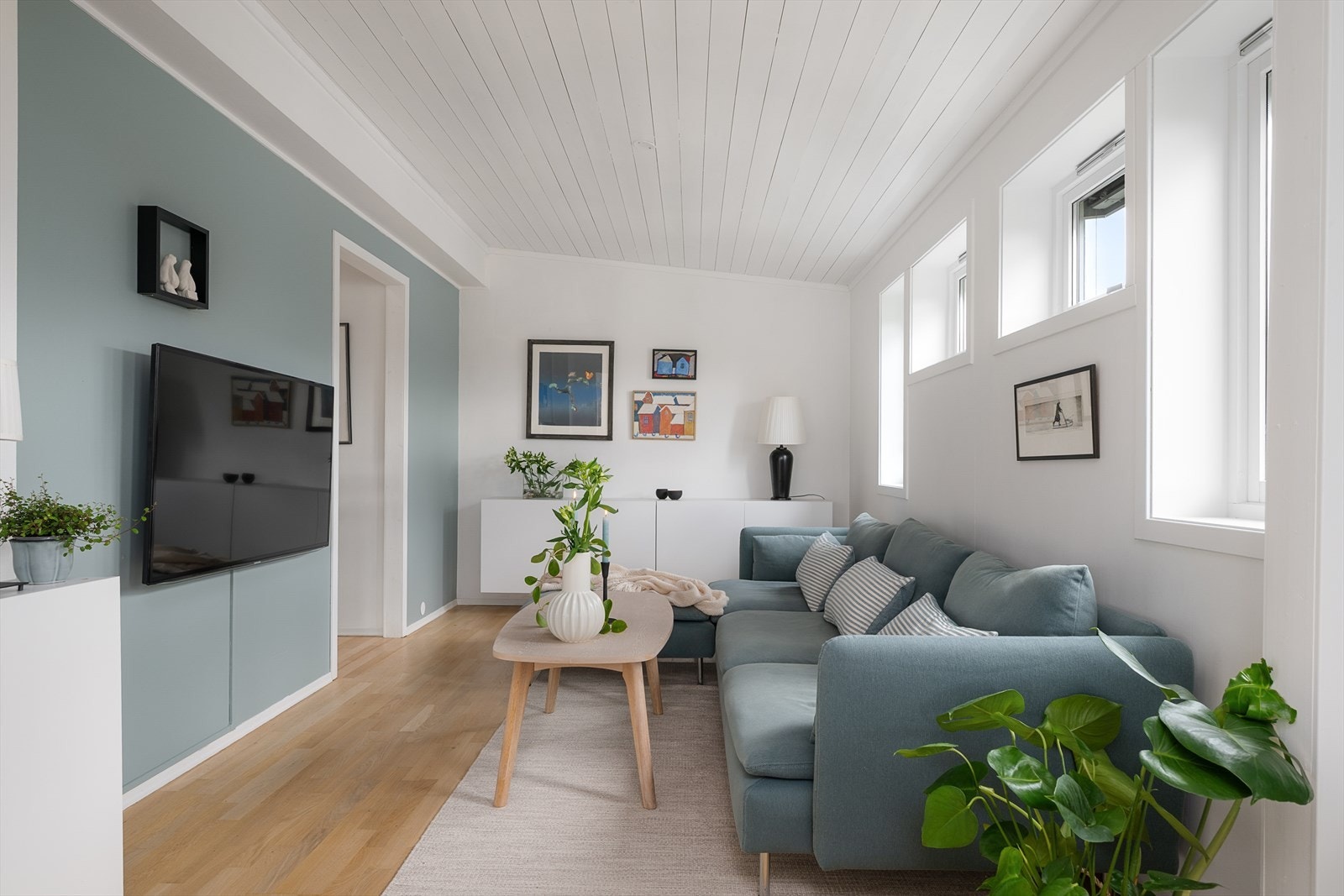 Det er fine muligheter for møblering i stua. Galleribilde