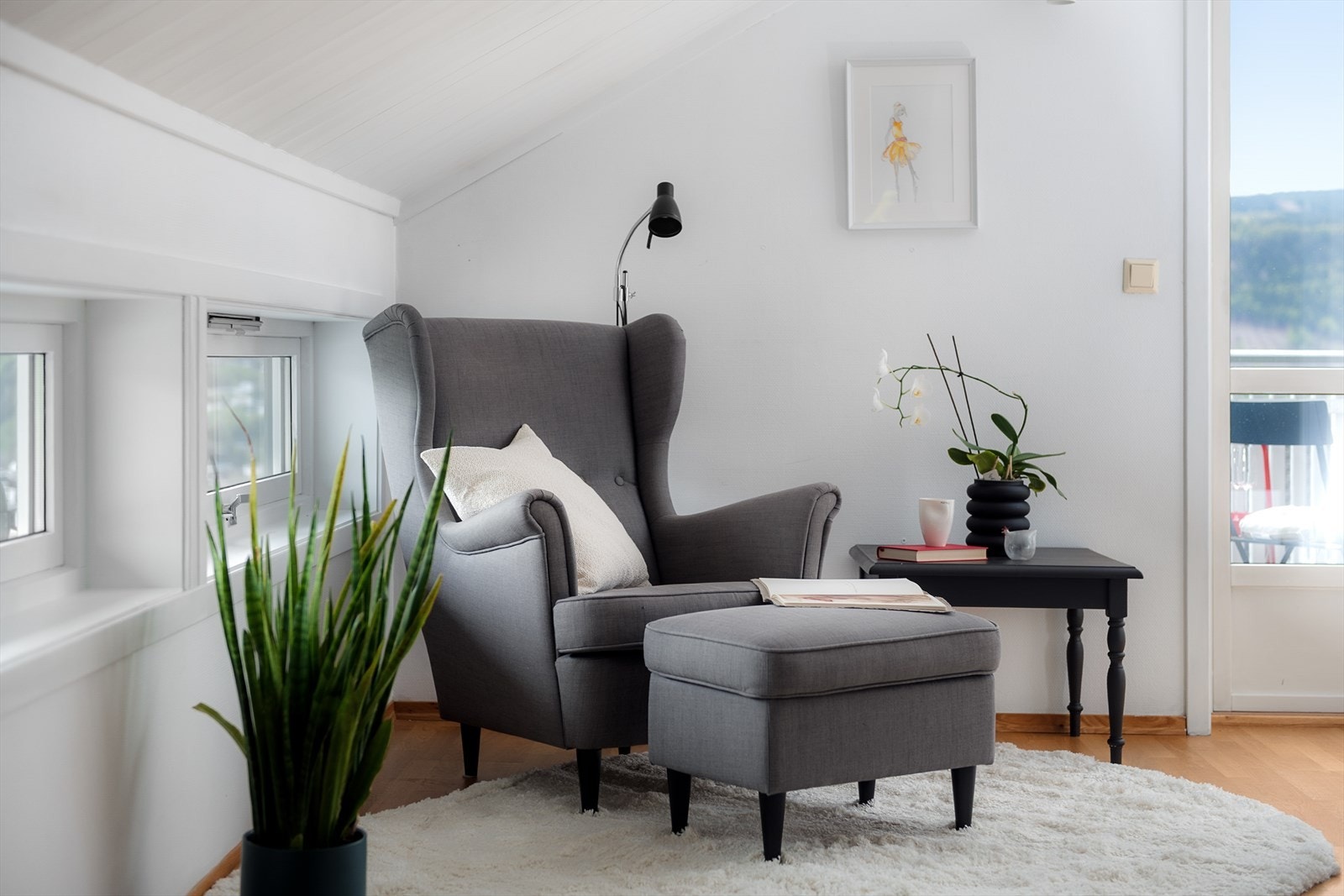 Fra loftstuen er det utgang til en egen, usjenert balkong. Galleribilde