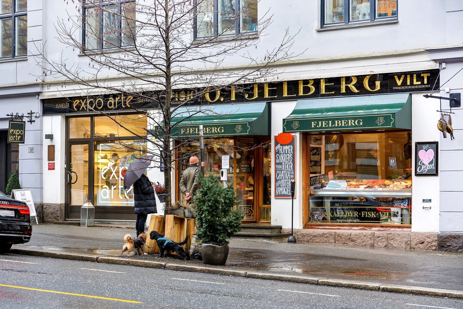Kort vei til delikatesseforretninger i Bygdøy allé. Galleribilde