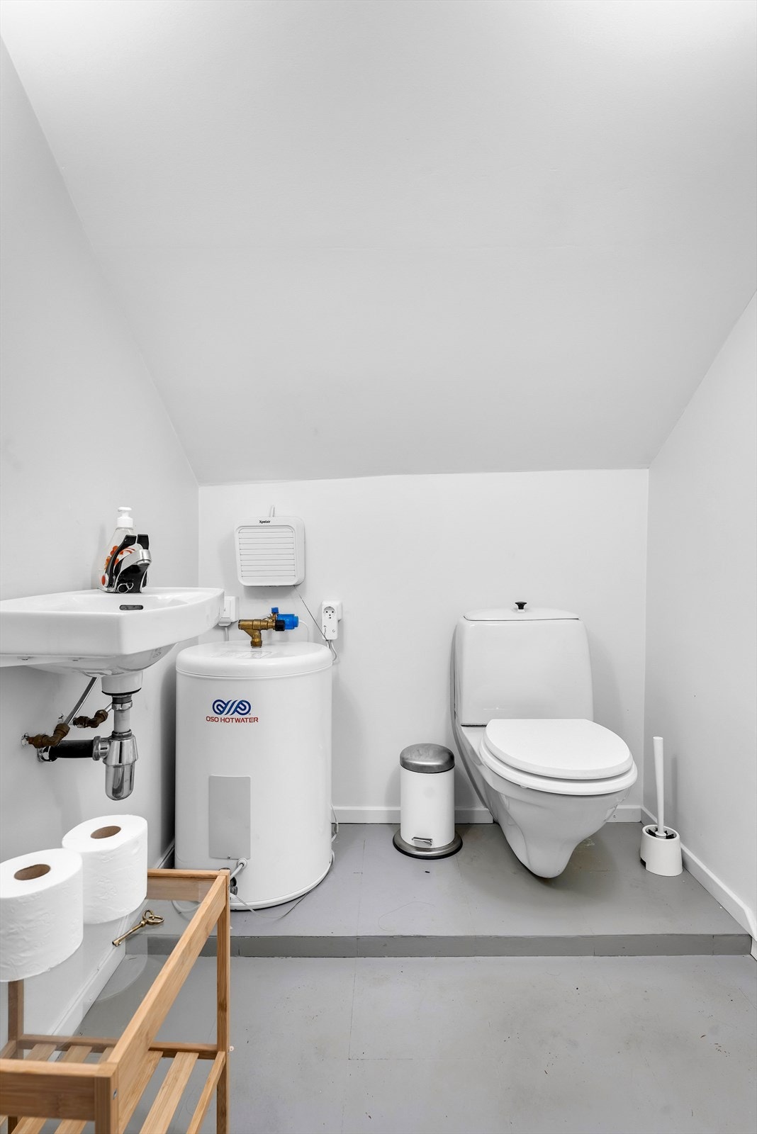 Toalettrom i loftsetasjen. Galleribilde