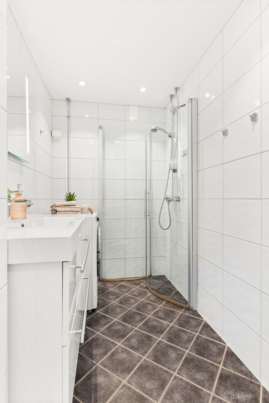 Badet har behagelige varmekabler i gulvet. Galleribilde