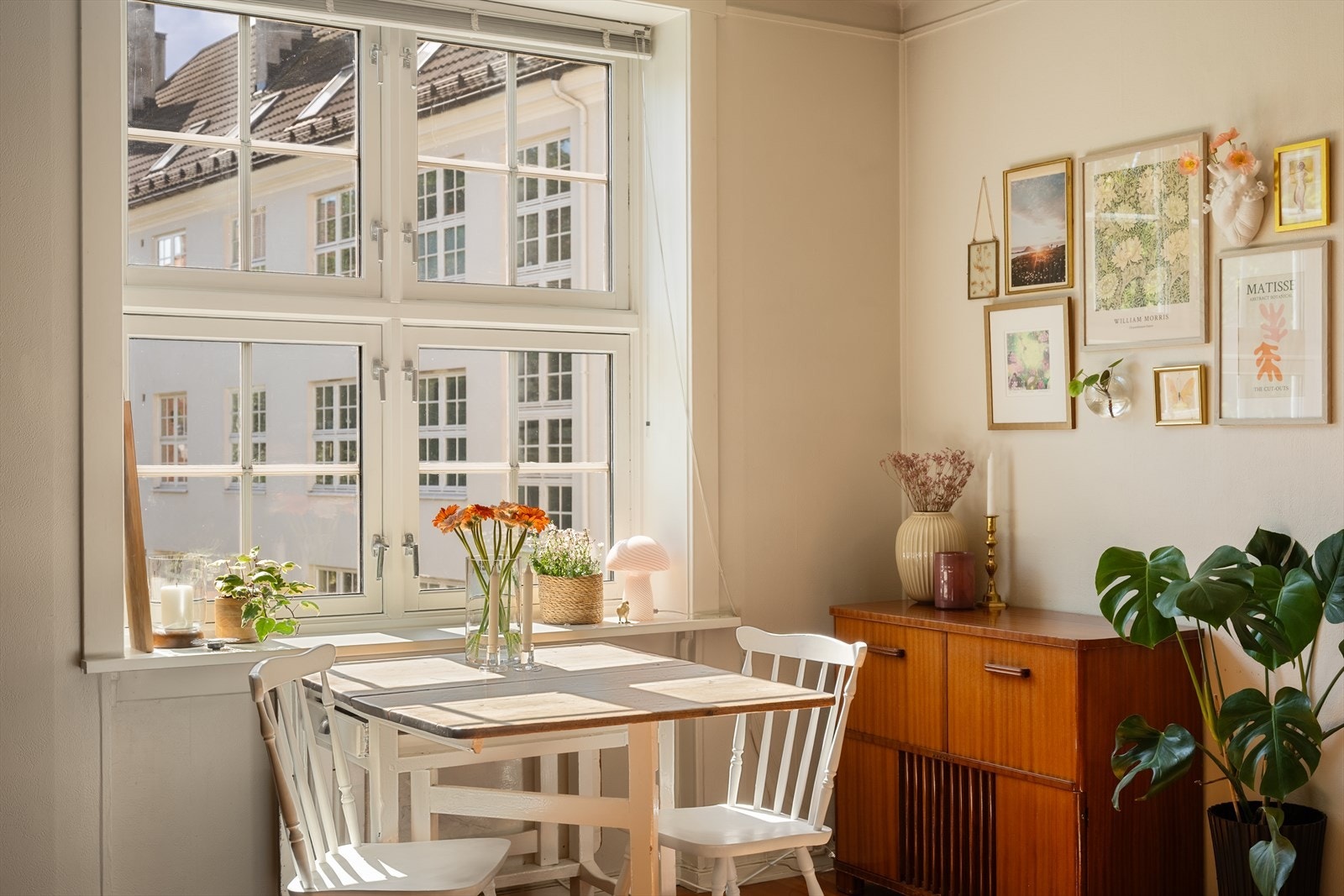 Perfekt for både hyggelige middager og sosiale samlinger. Galleribilde