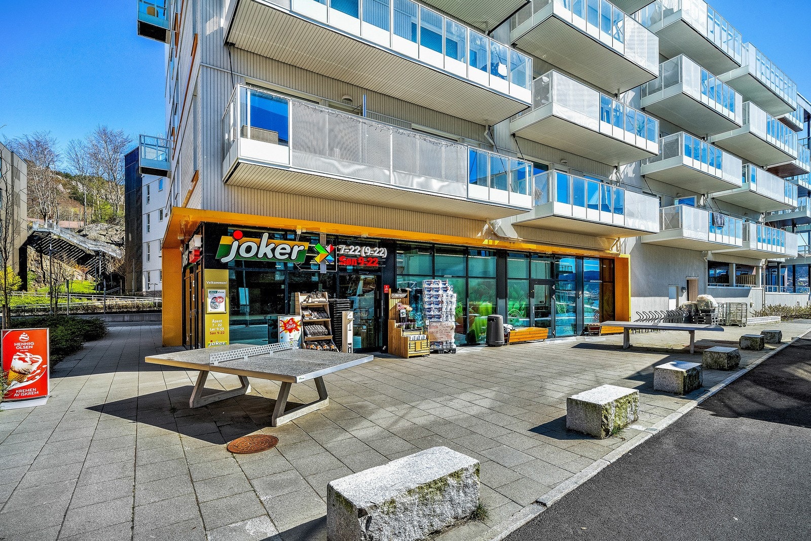 Søndagsåpen Joker 50m unna. Galleribilde