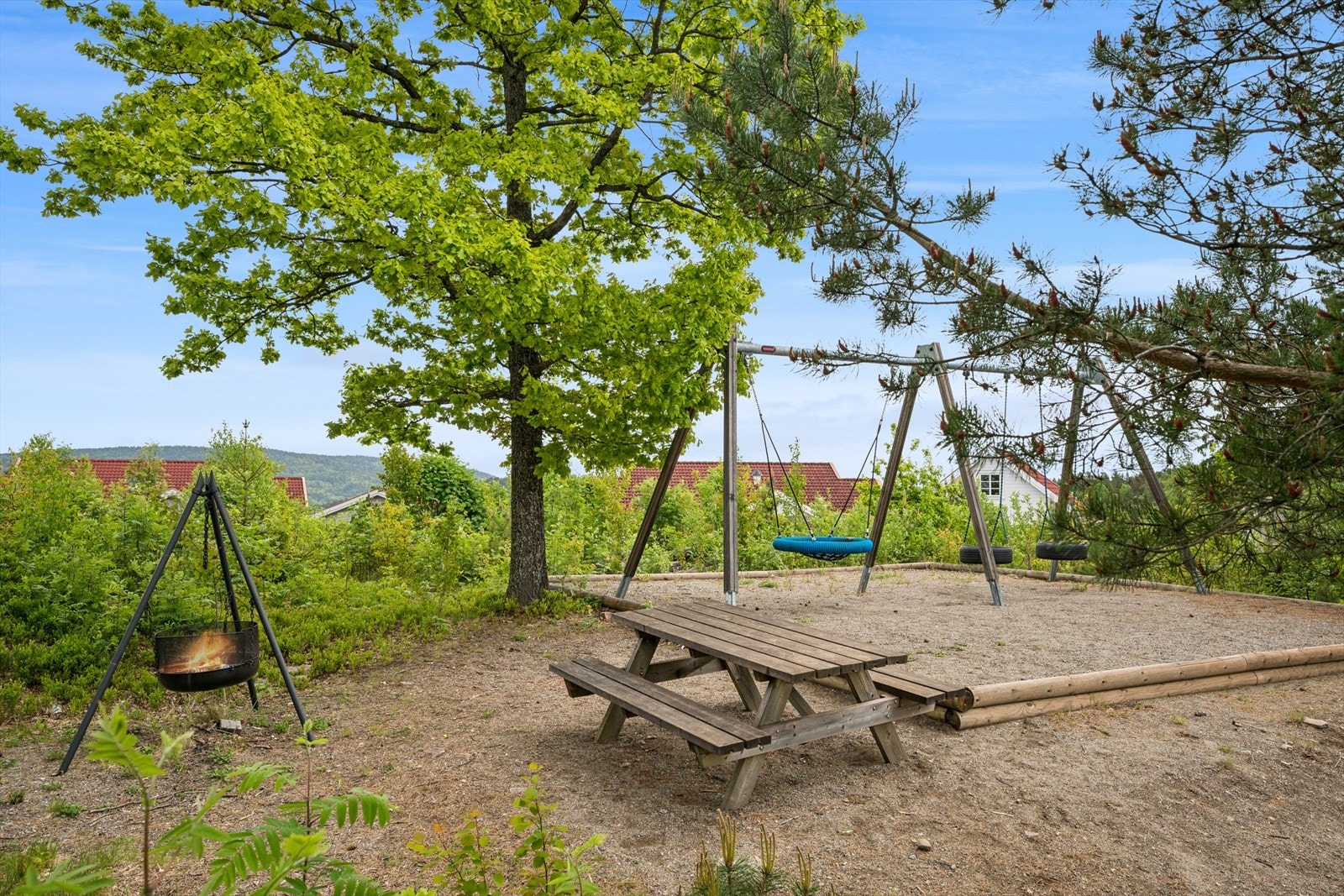 I nærområdet finnes lekeplass og fine turmuligheter. Galleribilde