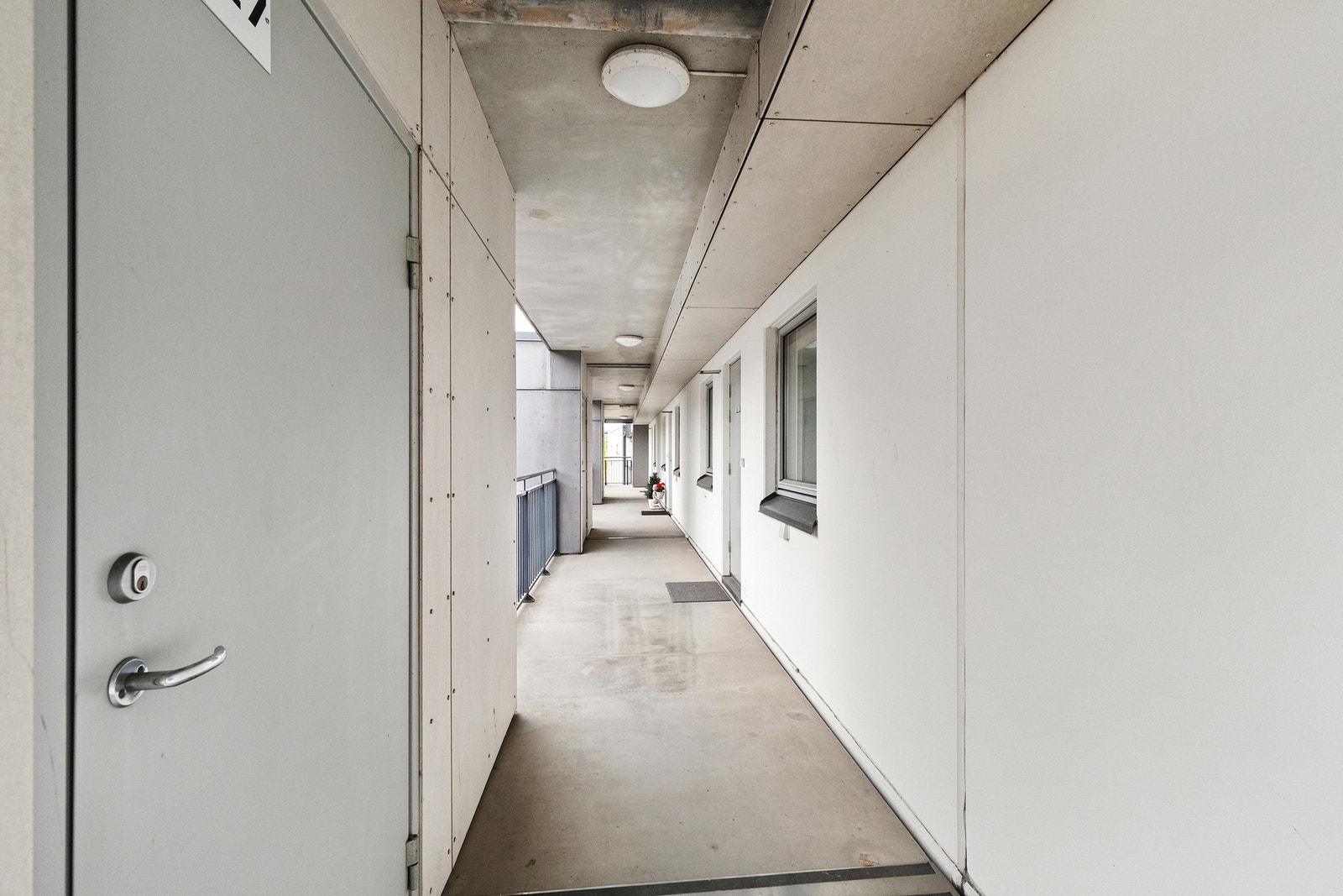 Svalgang til leiligheten. Galleribilde