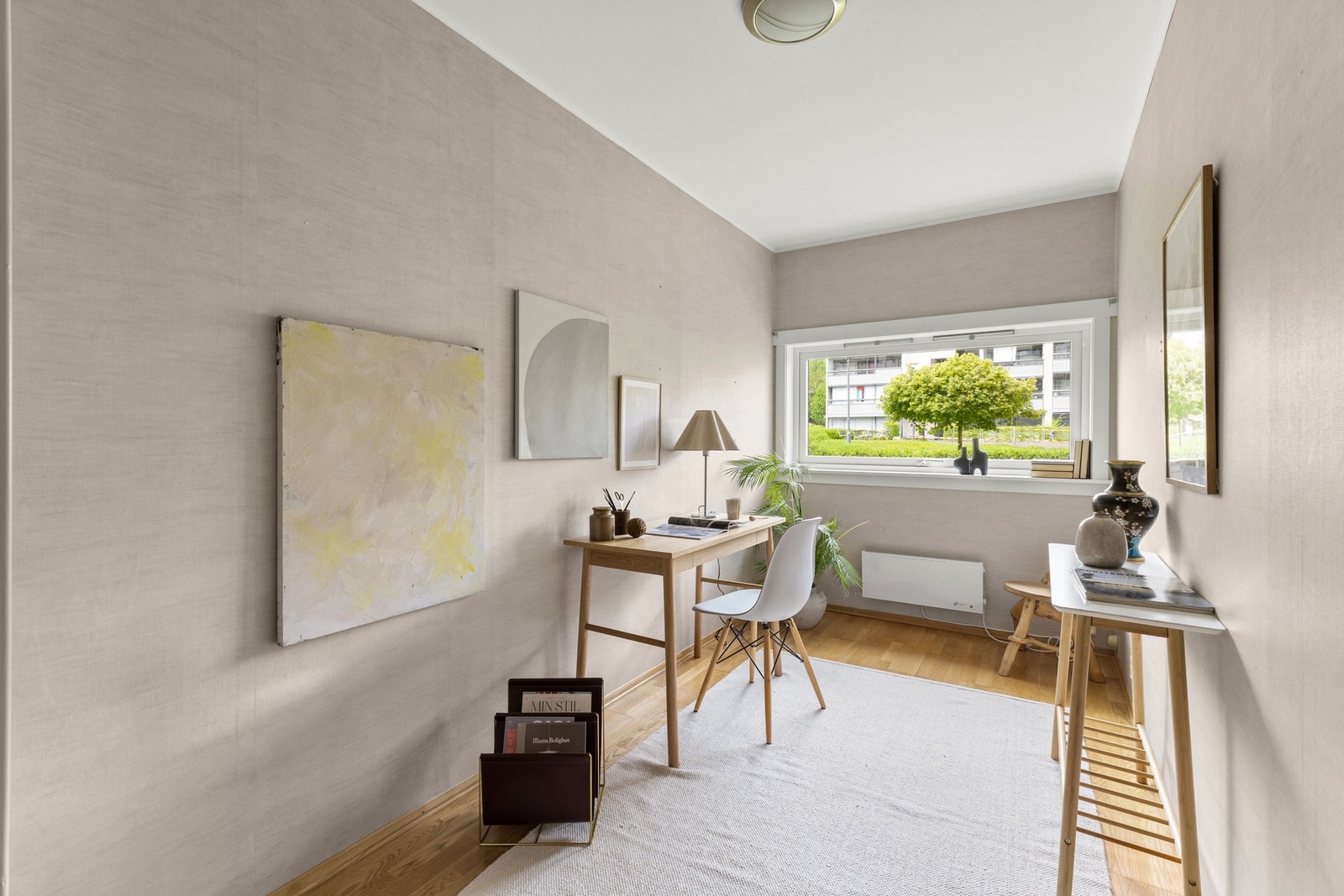 To ekstra soverom med gode møbleringsmuligheter og plass til både seng og oppbevaring. Galleribilde