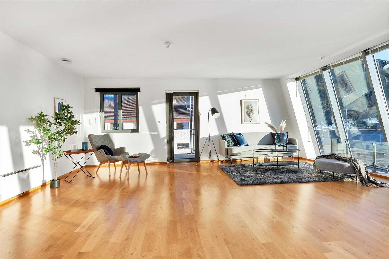 Stue - utgang til veranda Galleribilde