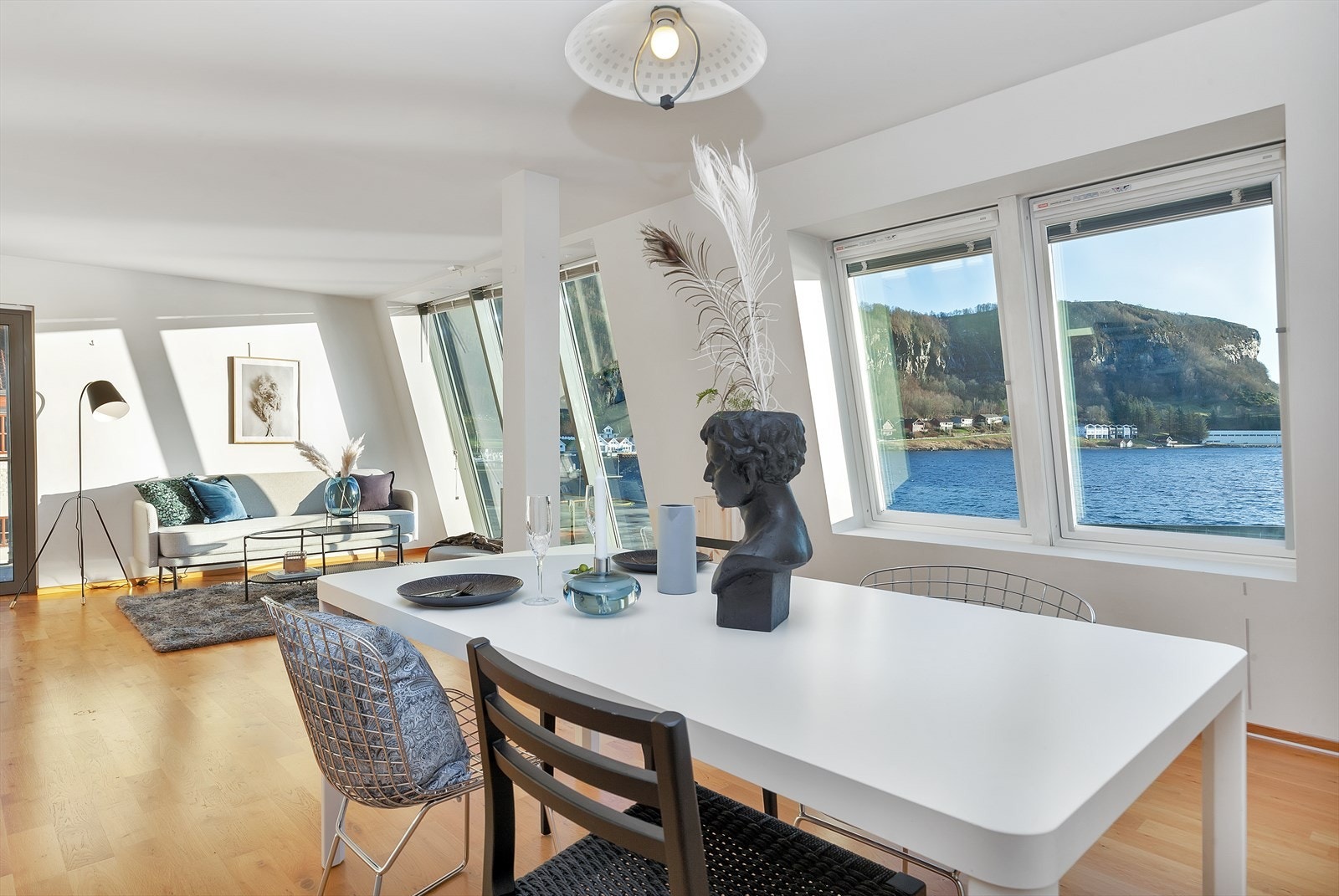Stue - her nytes måltidene i fantastiske omgivelser Galleribilde