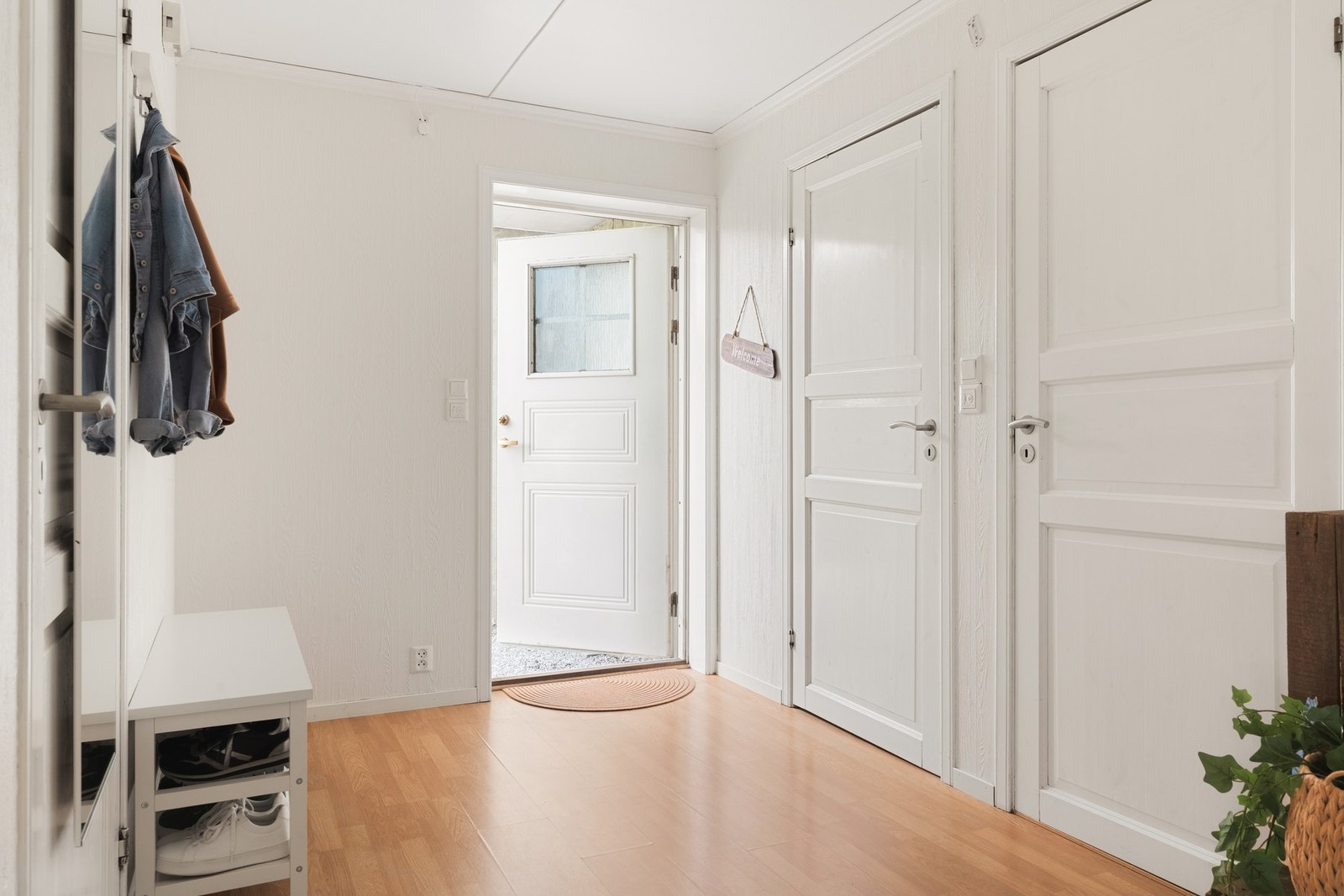 Vi beveger oss inn i boligens utleieleilighet. Galleribilde