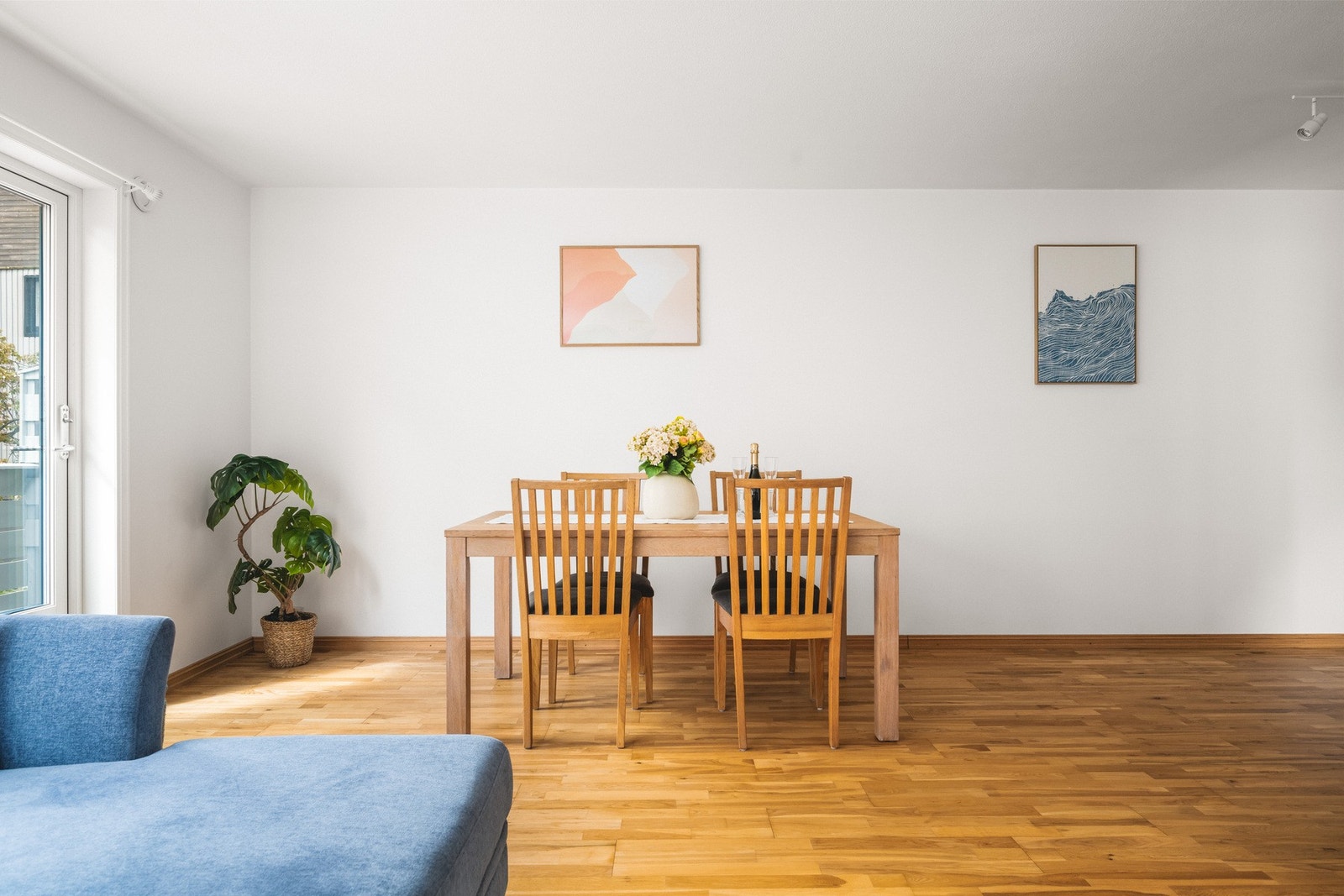 Det er også god plass til egen spisegruppe Galleribilde