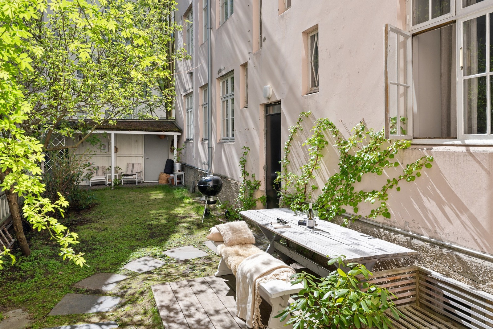 Her bor man svært sentral, men samtidig usjenert og tilbaketrukket. Galleribilde