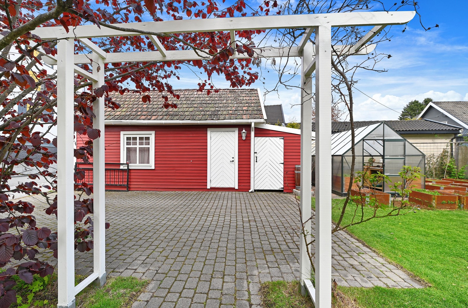 Hagen er en drøm for både hageentusiasten og barnefamilien. Galleribilde