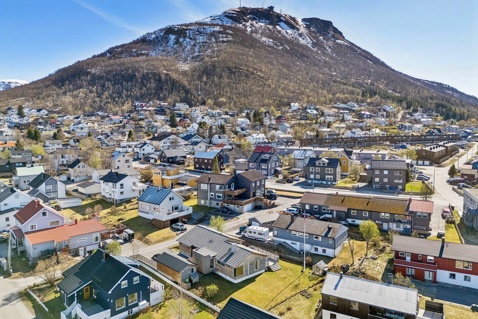 Med nærhet til Fløya og Sherpatrappa, er det flotte turmuligheter rett utenfor døren. Galleribilde