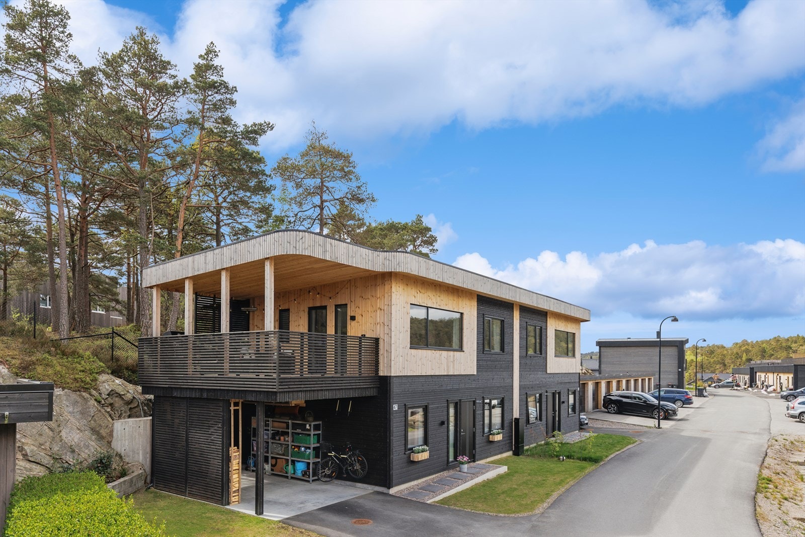 Velkommen til Norddalsheia 47 - En flott og ny 2024 del av tomannsbolig presentert av Kristoffer Munksgaard i Eiendomsmegler Norge Galleribilde