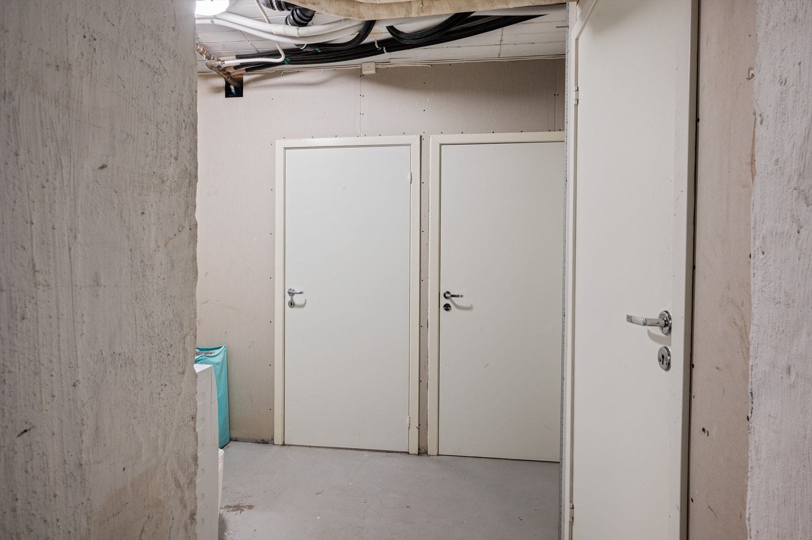 - Tilhørende leiligheten er det en ekstern bod på 2,7m². Sameiet har en felles vaskekjeller med Felles vaskemaskin og tørketrommel fra 2022 - Galleribilde