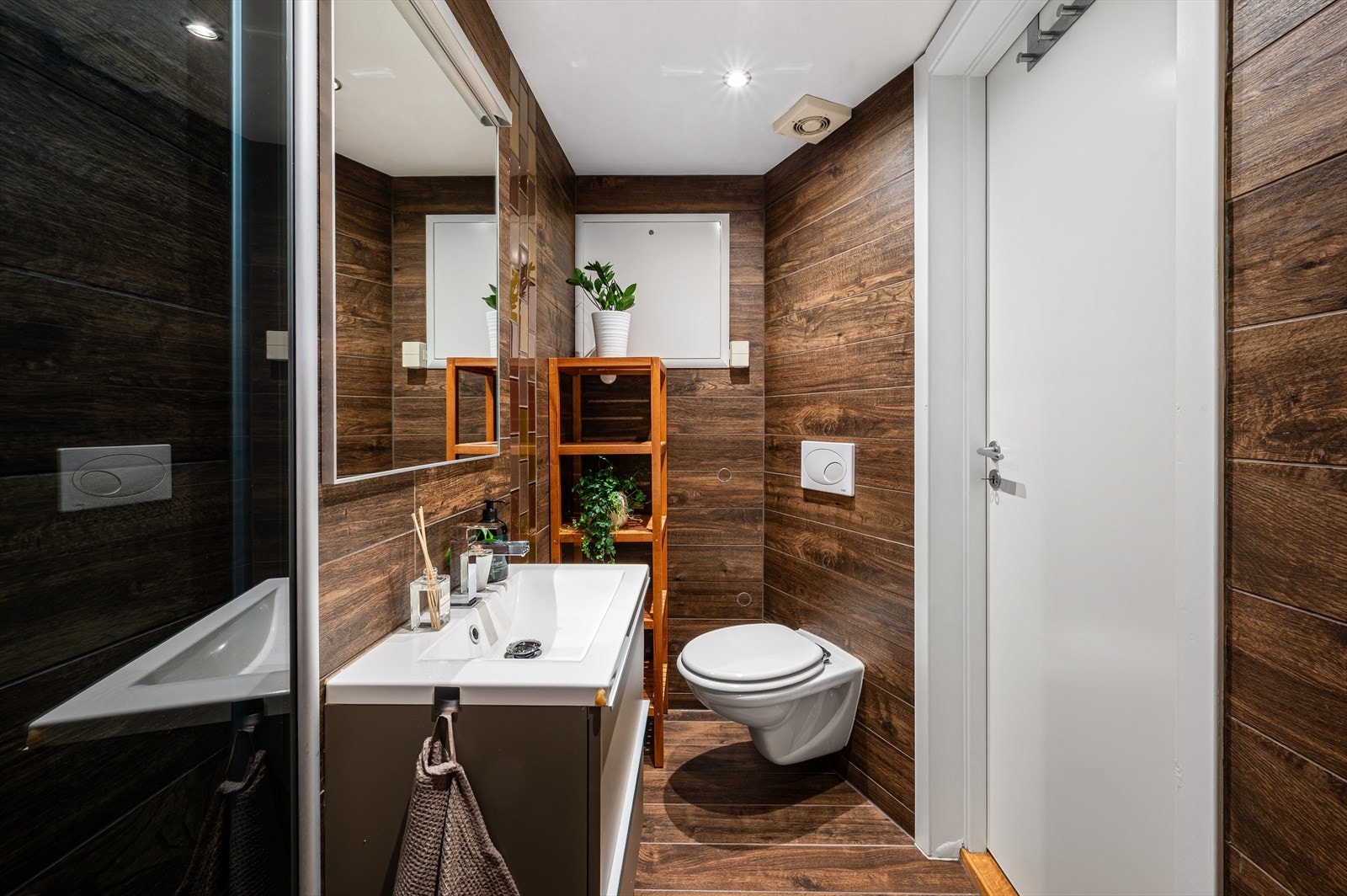 - Badet måler 2,6m² - Galleribilde