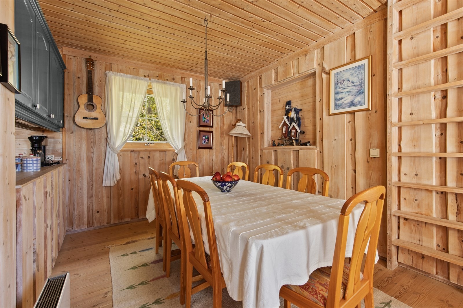 Husåsveien303-1012.jpg Galleribilde