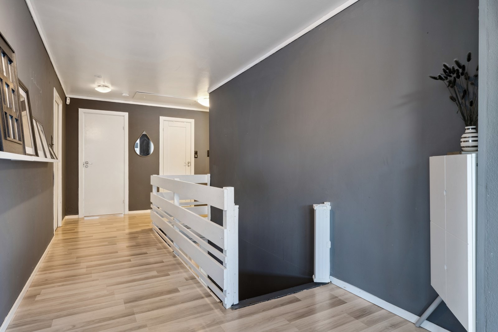Det var hovedetasjen, da tar vi turen ned i 1. etasje Galleribilde