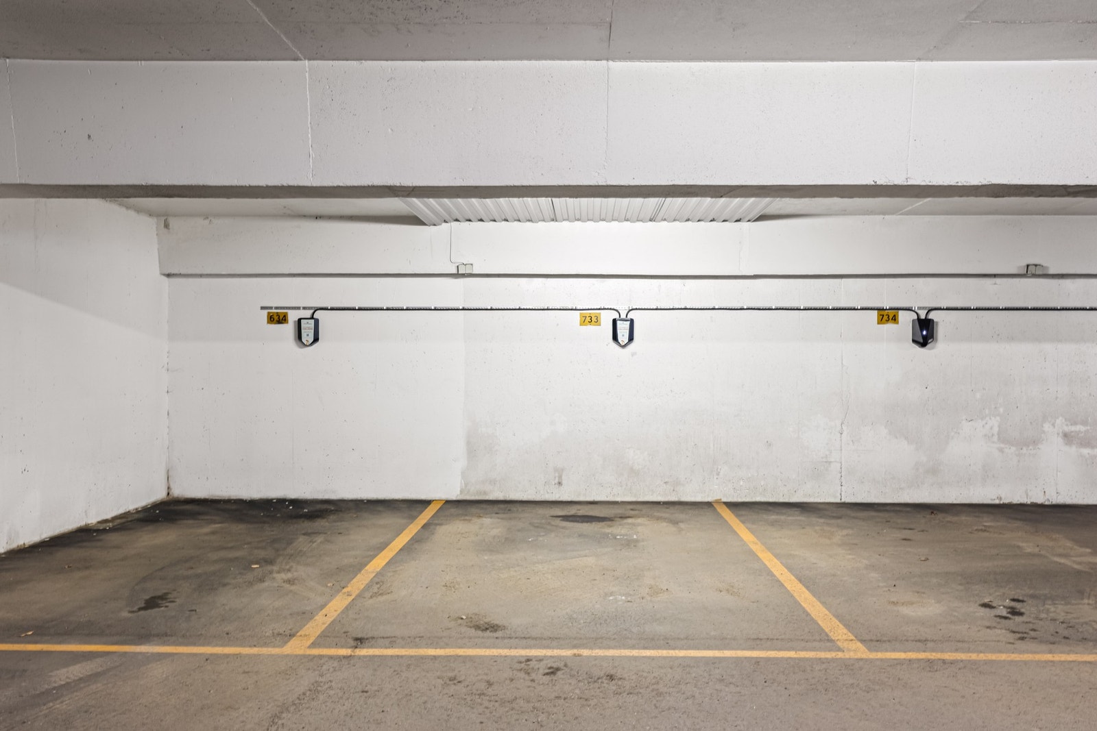 Garasjeplass. Galleribilde