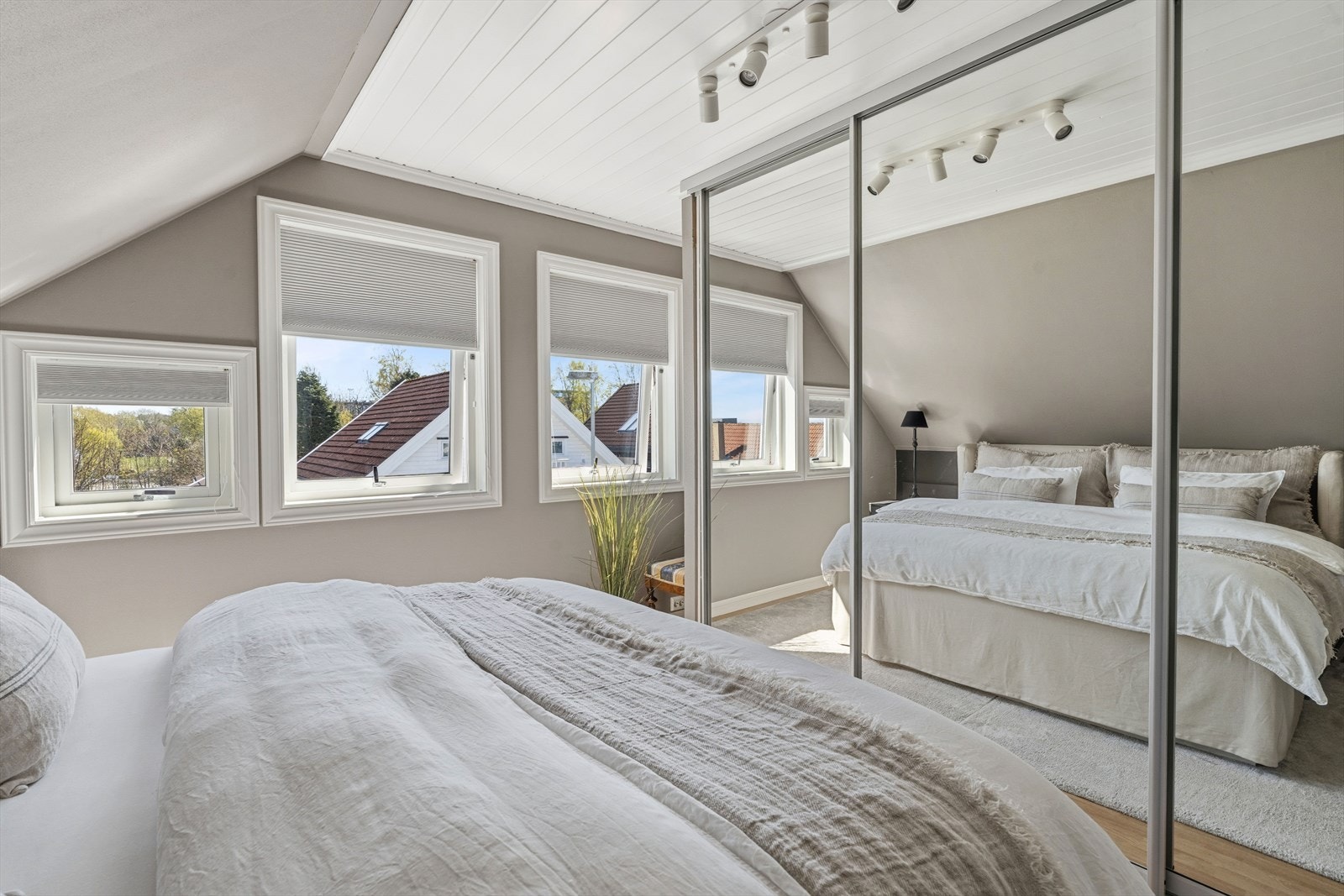 Rommet har en behagelig og rolig atmosfære. Galleribilde