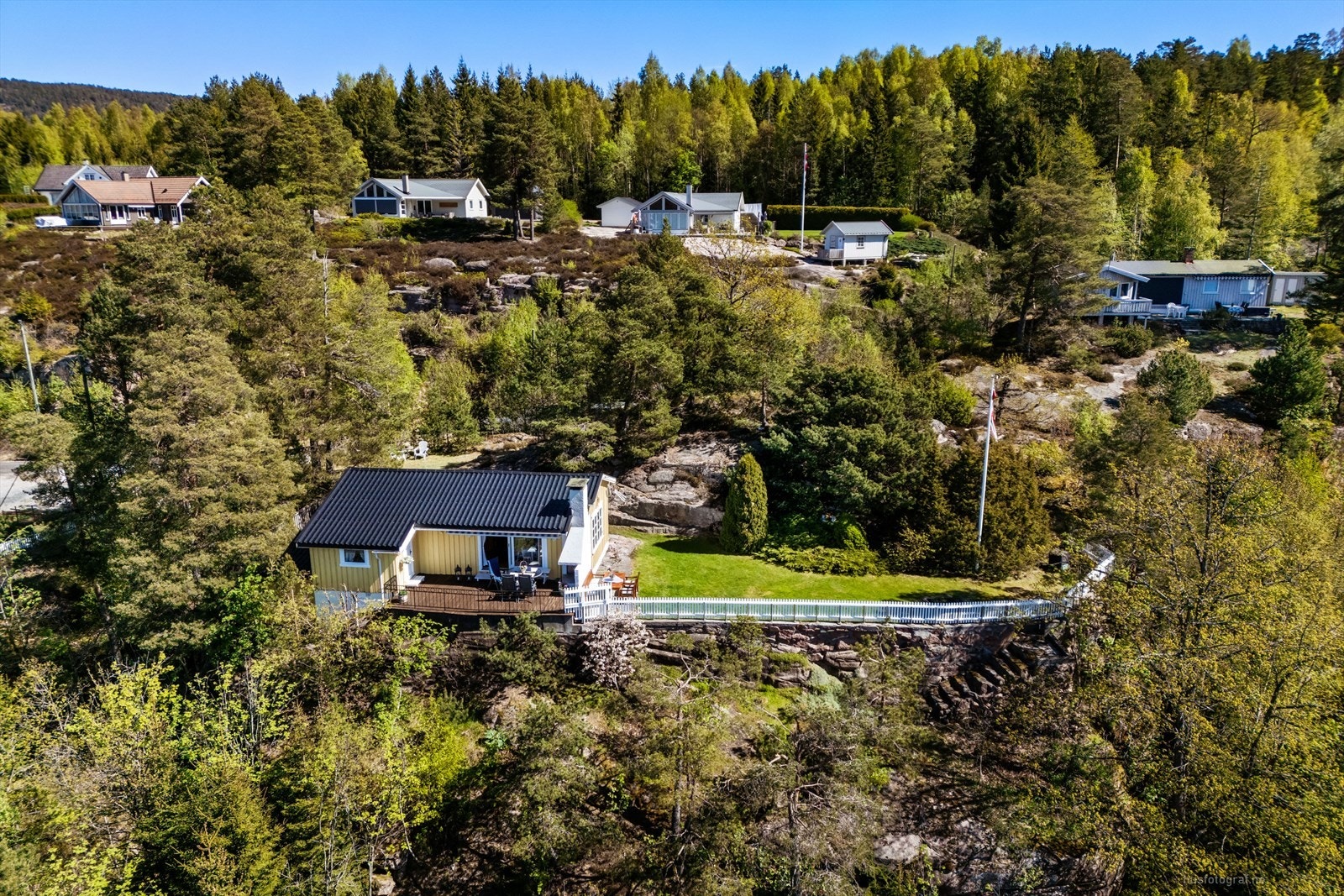 Koselig hytte på fantastisk utsiktsplatå! Idyllisk og privat beliggenhet på selveiet tomt. Galleribilde