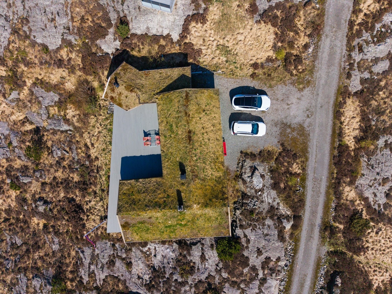 Tomten måler hele 1 453 m². Galleribilde