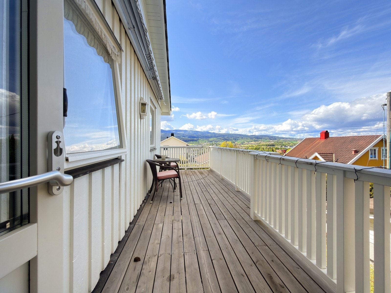 Terrasse på ca. 12 kvm med gode solforhold. Galleribilde