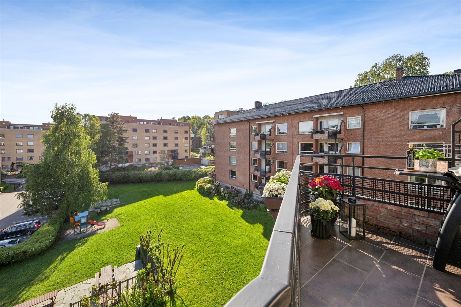 Leiligheten har en solrik vestvendt balkong på 8 m². Galleribilde