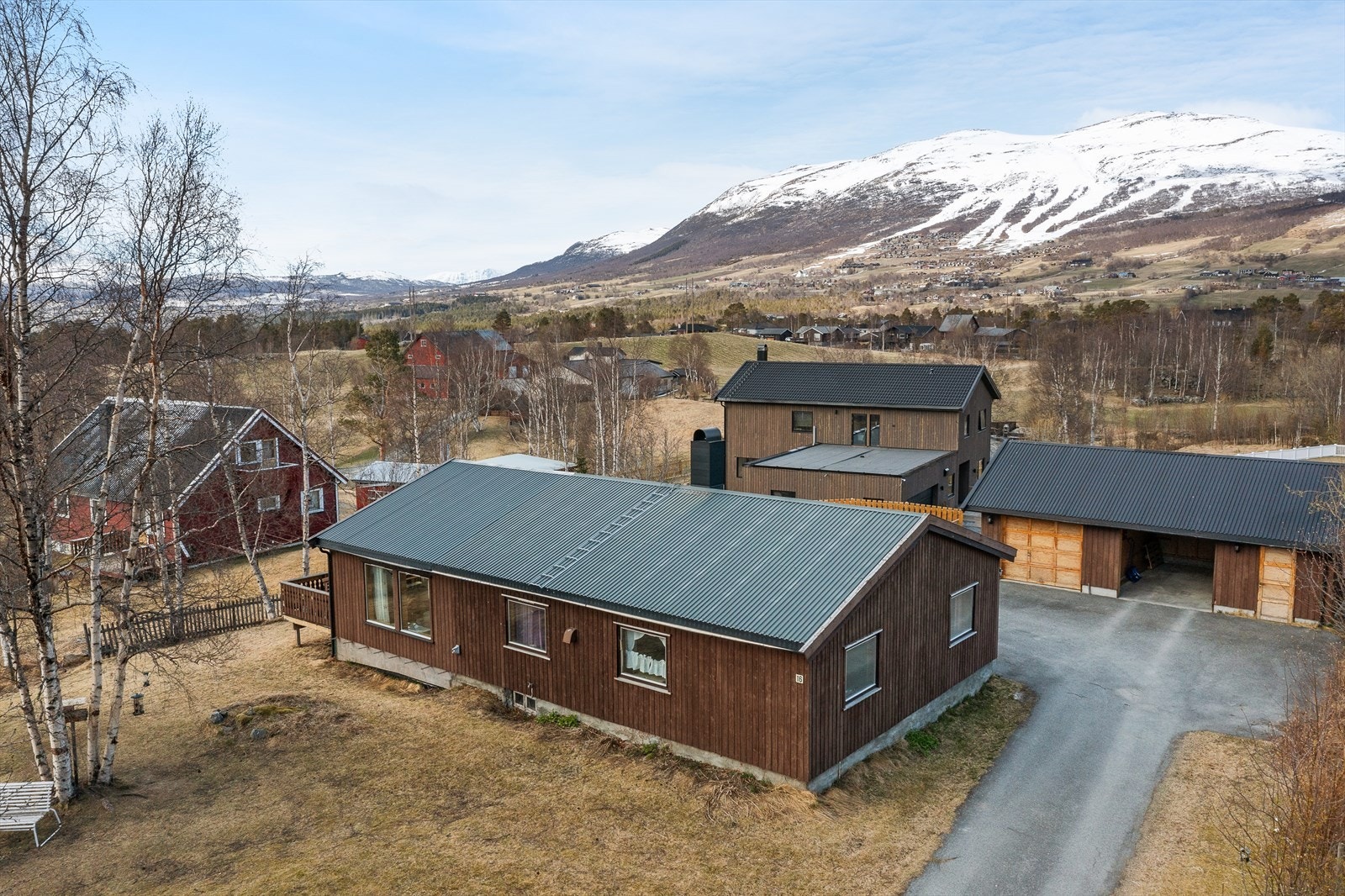 Velkommen til Brennhaugvegen 16! (Foto: Interiørfoto, Eidsmo/Bjørnli) Galleribilde