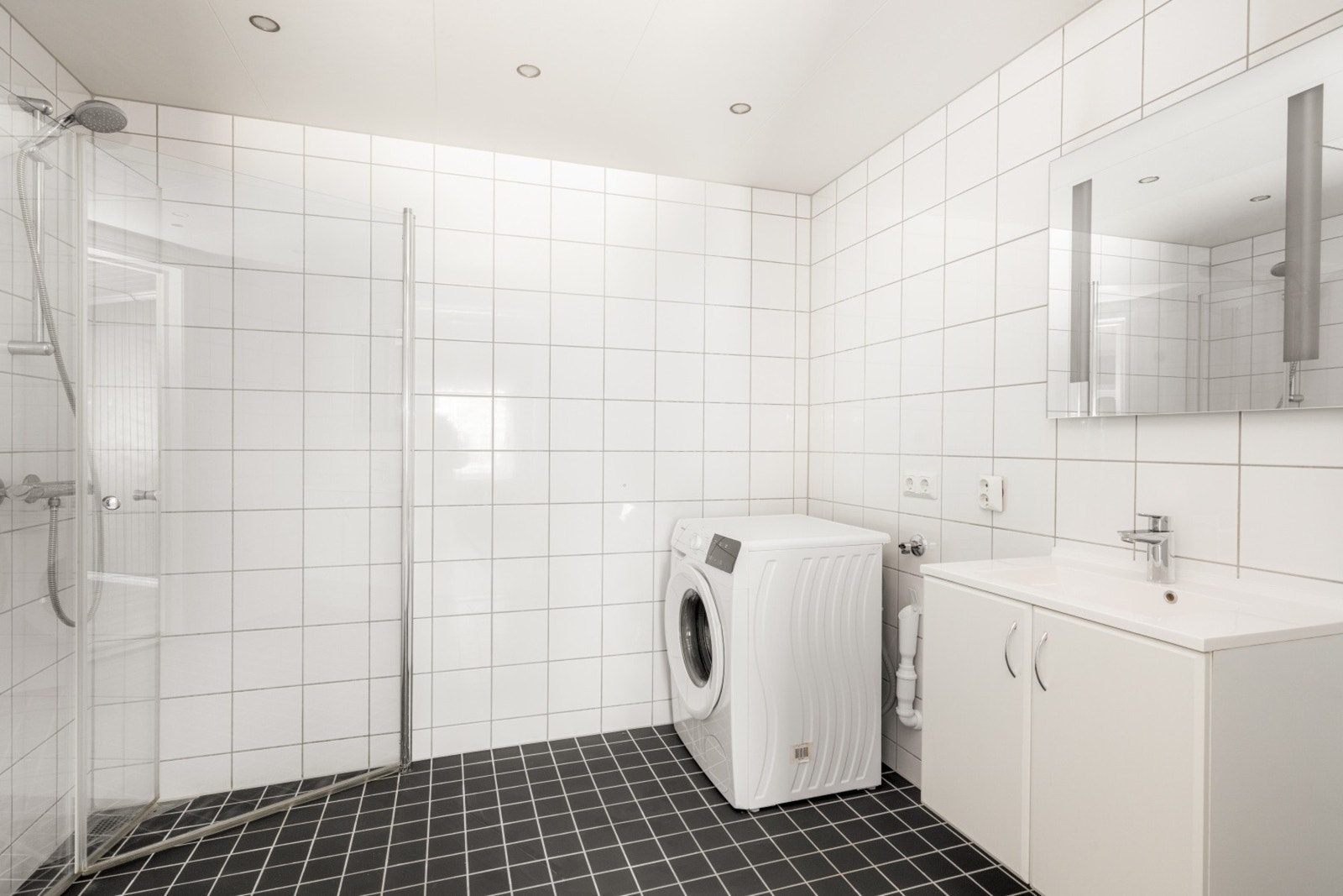 Badet fungerer også som vaskerom. Galleribilde