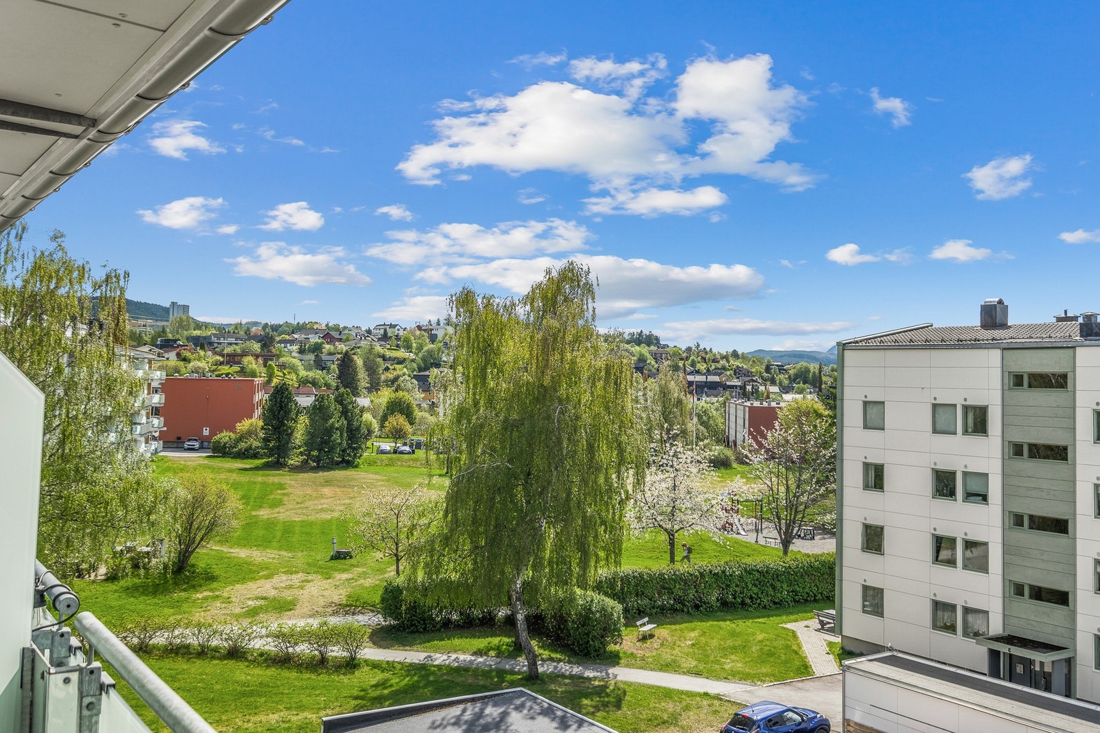 Leiligheten har en super beliggenhet i feltet og har en flott utsikt. Galleribilde
