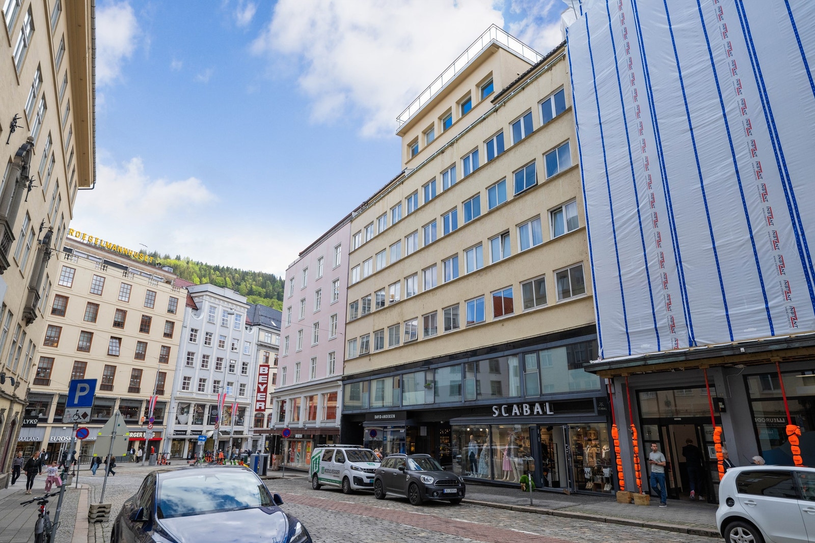 Her bor du midt i Bergen sentrum, med umiddelbar til "alt" for en bilfri hverdag. Galleribilde
