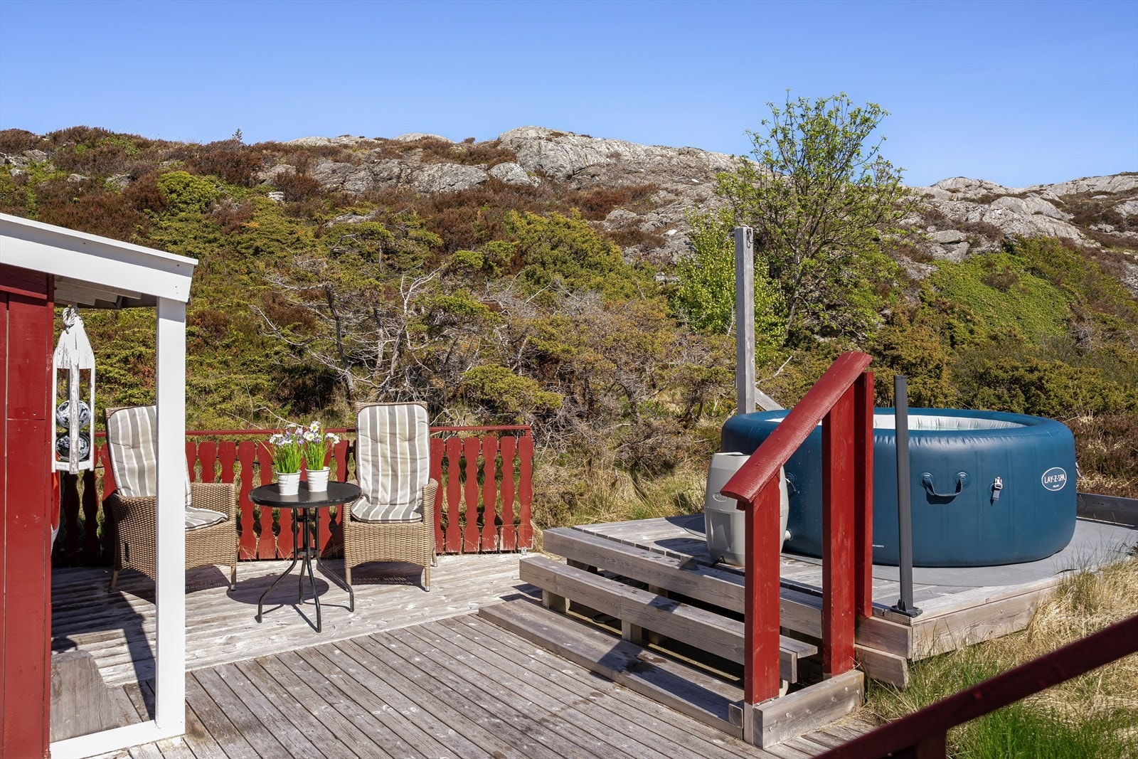 Uteplassen gir mulighet for både avslapning og aktivitet Galleribilde