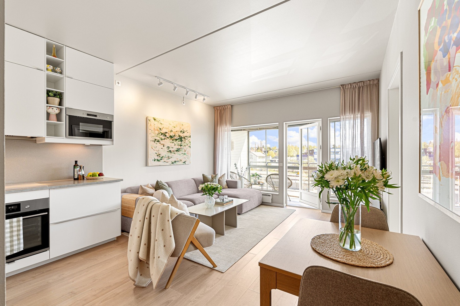 EiendomsMegler 1 ved Fredrik Nygård Flønes har gleden av å presentere Søbstadvegen 1 D! Foto: Ekaterina Krokstad (Krokstad & Nervik) Galleribilde