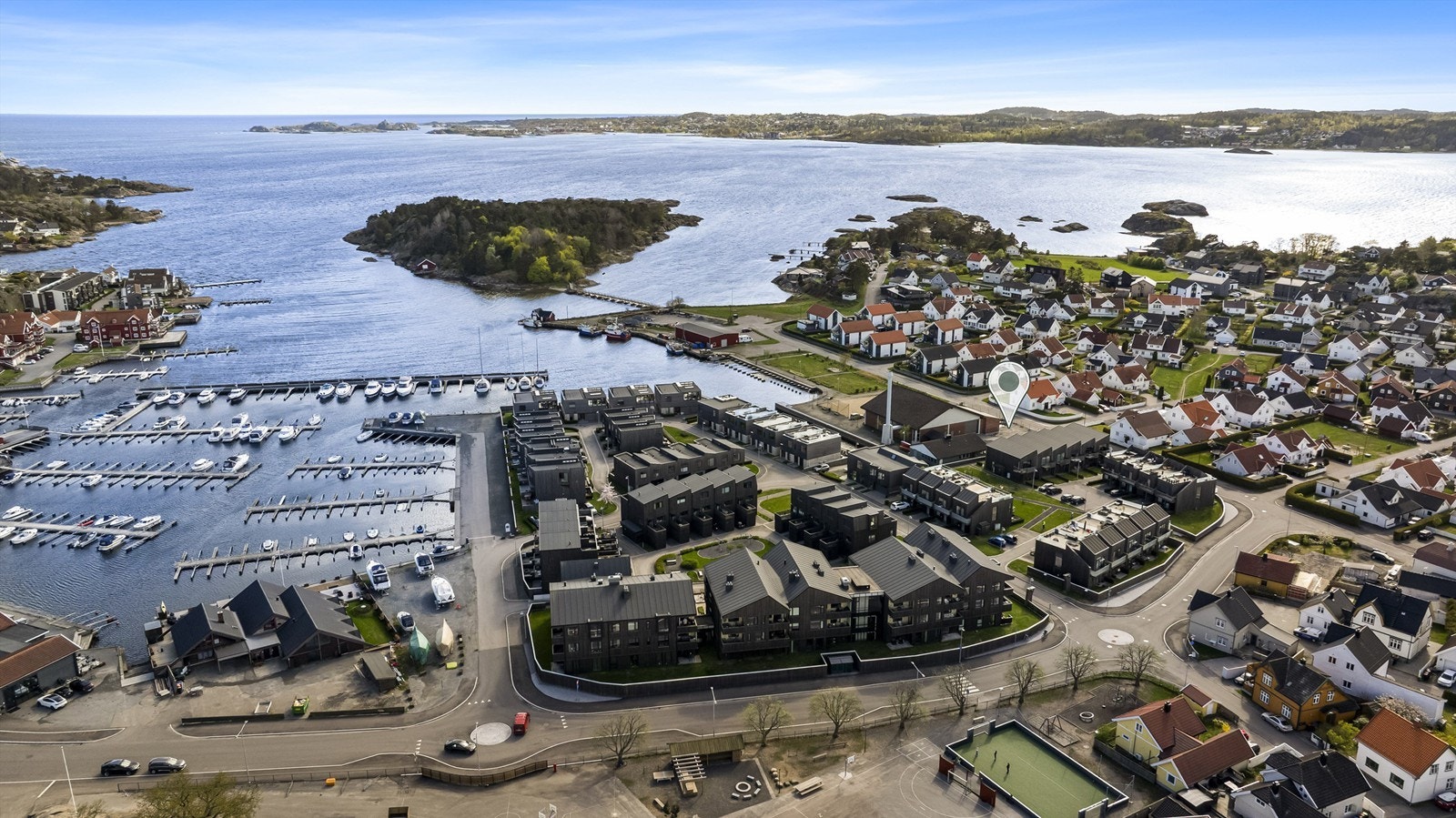 En sjønær og idyllisk leilighet med god standard og gode fasiliteter i nærområde Galleribilde