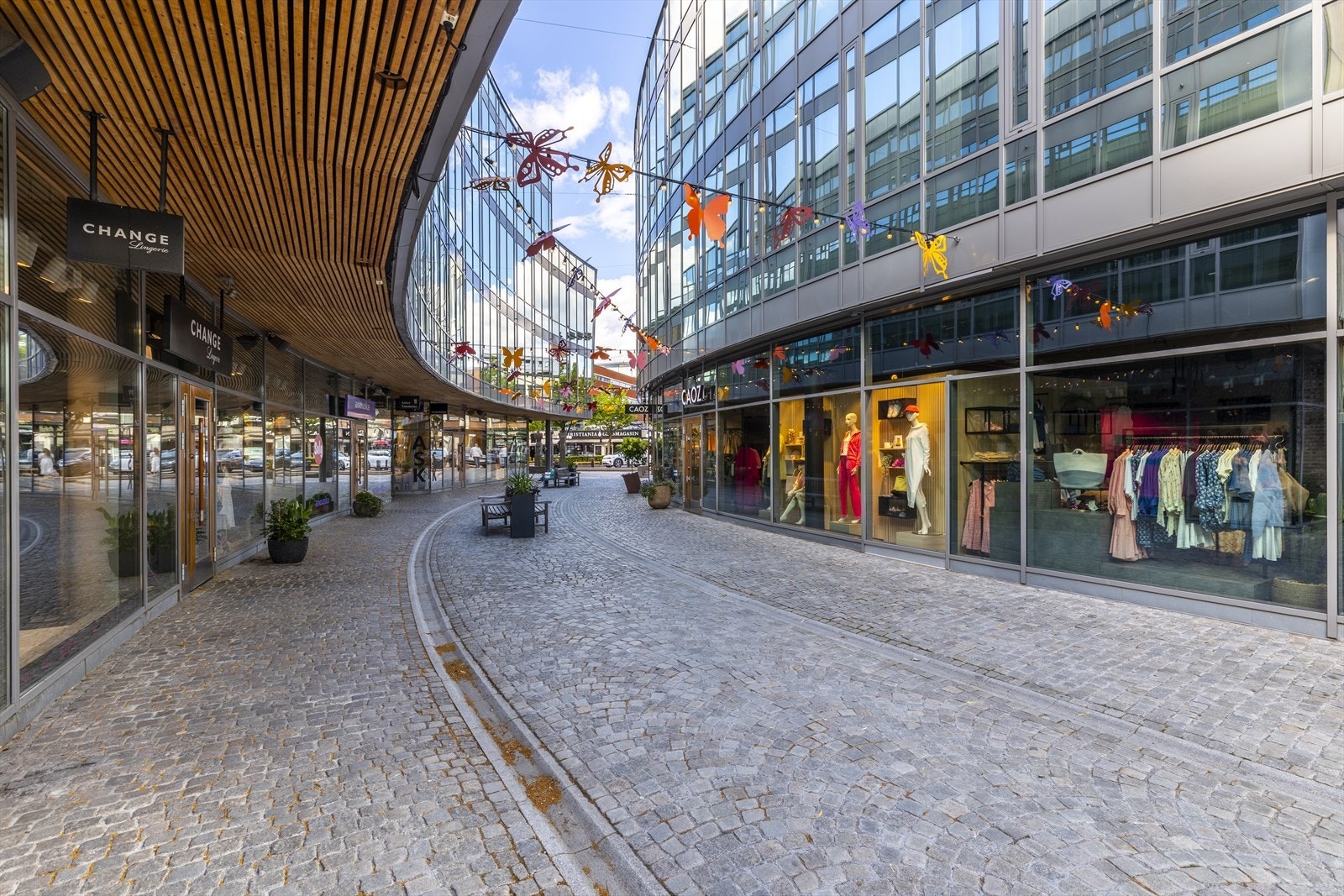 Leiligheten har gangavstand til Asker sentrum. Galleribilde