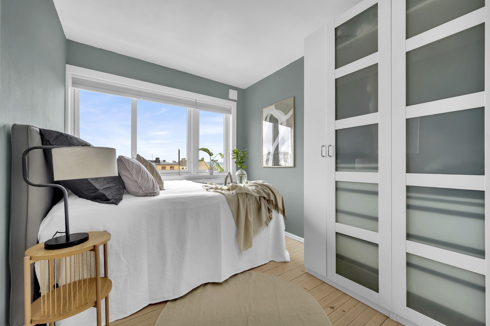 Soverom med god plass Galleribilde