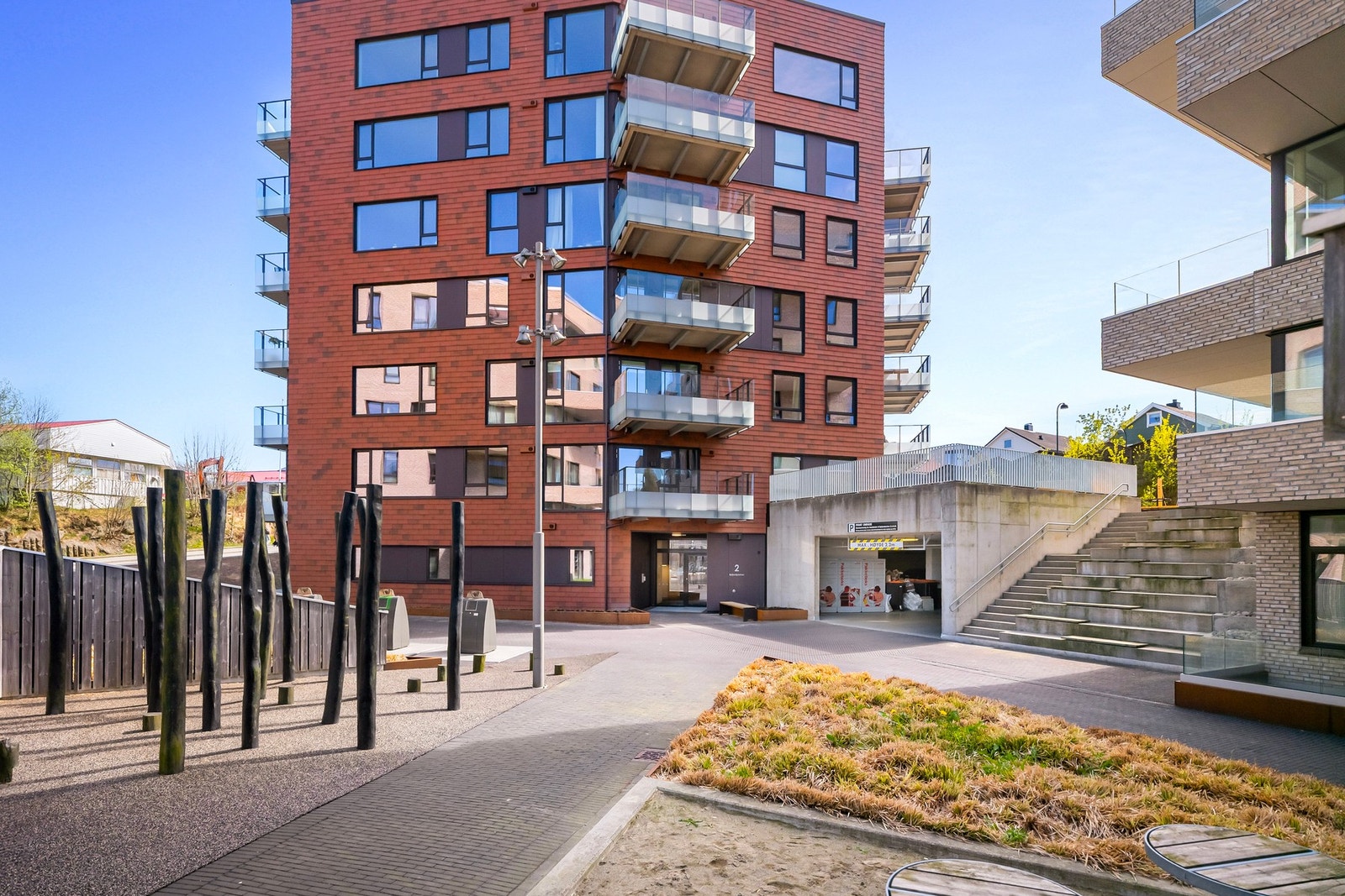 Det er kort vei til idylliske rekreasjonsområder ved Breiavatnet, Tastaveden og Store Stokkavannet. Galleribilde