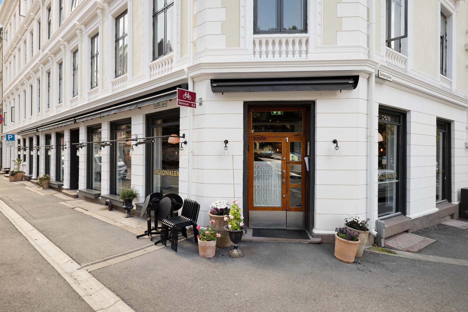 Området byr på et rikt utvalg av caféer, butikker og lokale favoritter i klassiske bygårdsomgivelser. Galleribilde