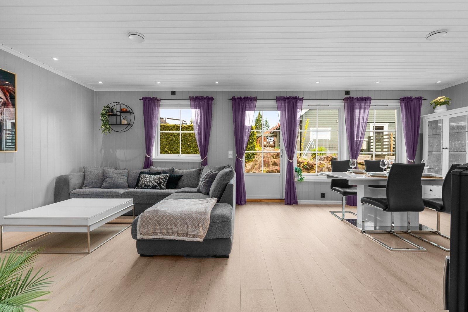 Downlights med smartstyring i tak. Galleribilde