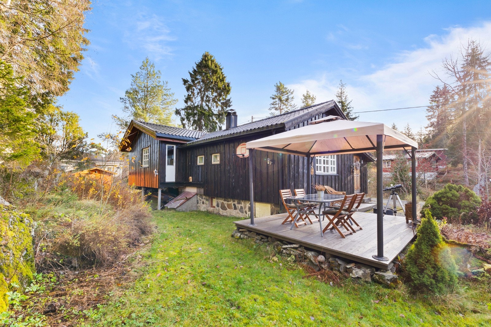 Idyllisk beliggenhet ved Lyseren, perfekt for helgeutflukter og rekreasjon! Galleribilde